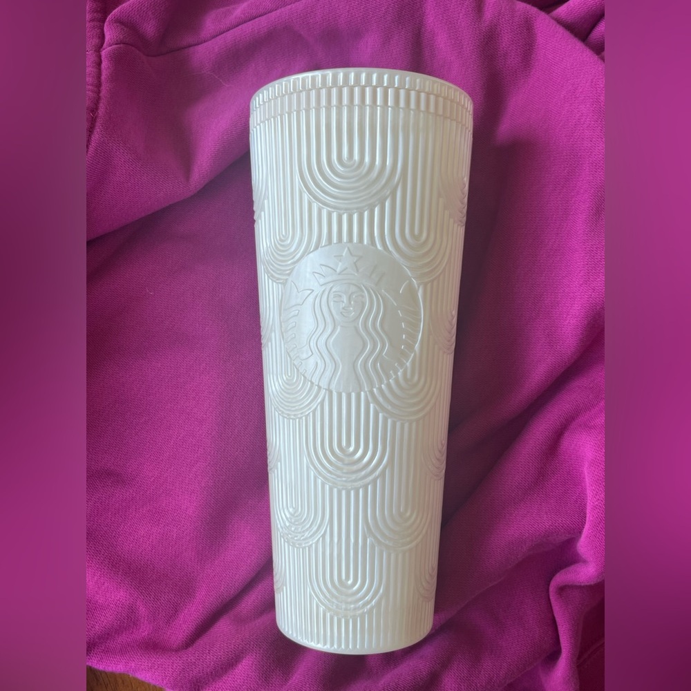 Starbucks Embossed White Tumbler 24 ounces
